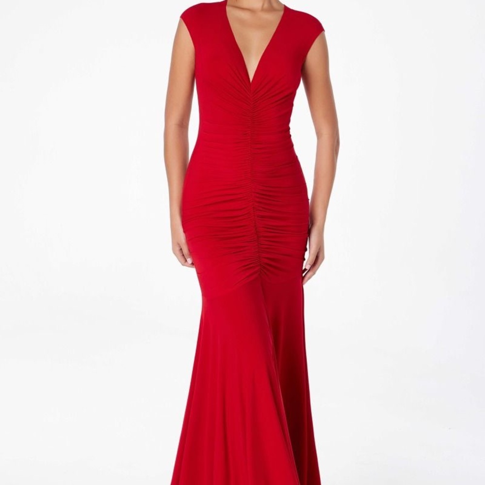 Chic Scarlet Maxi Dress